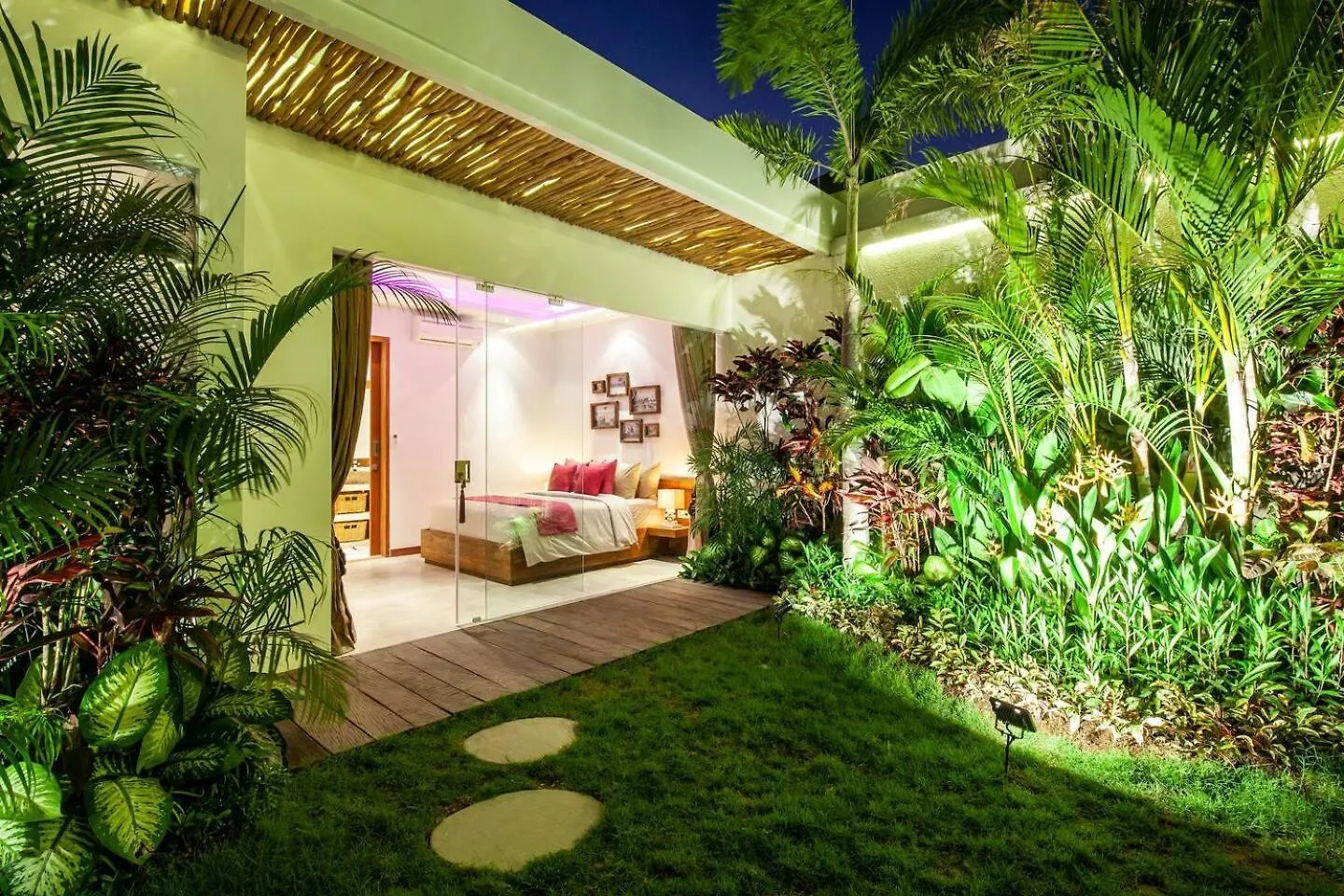 Seminyak 5 Bd Villa Avec Chill-Out Extrieur Σεμινιάκ