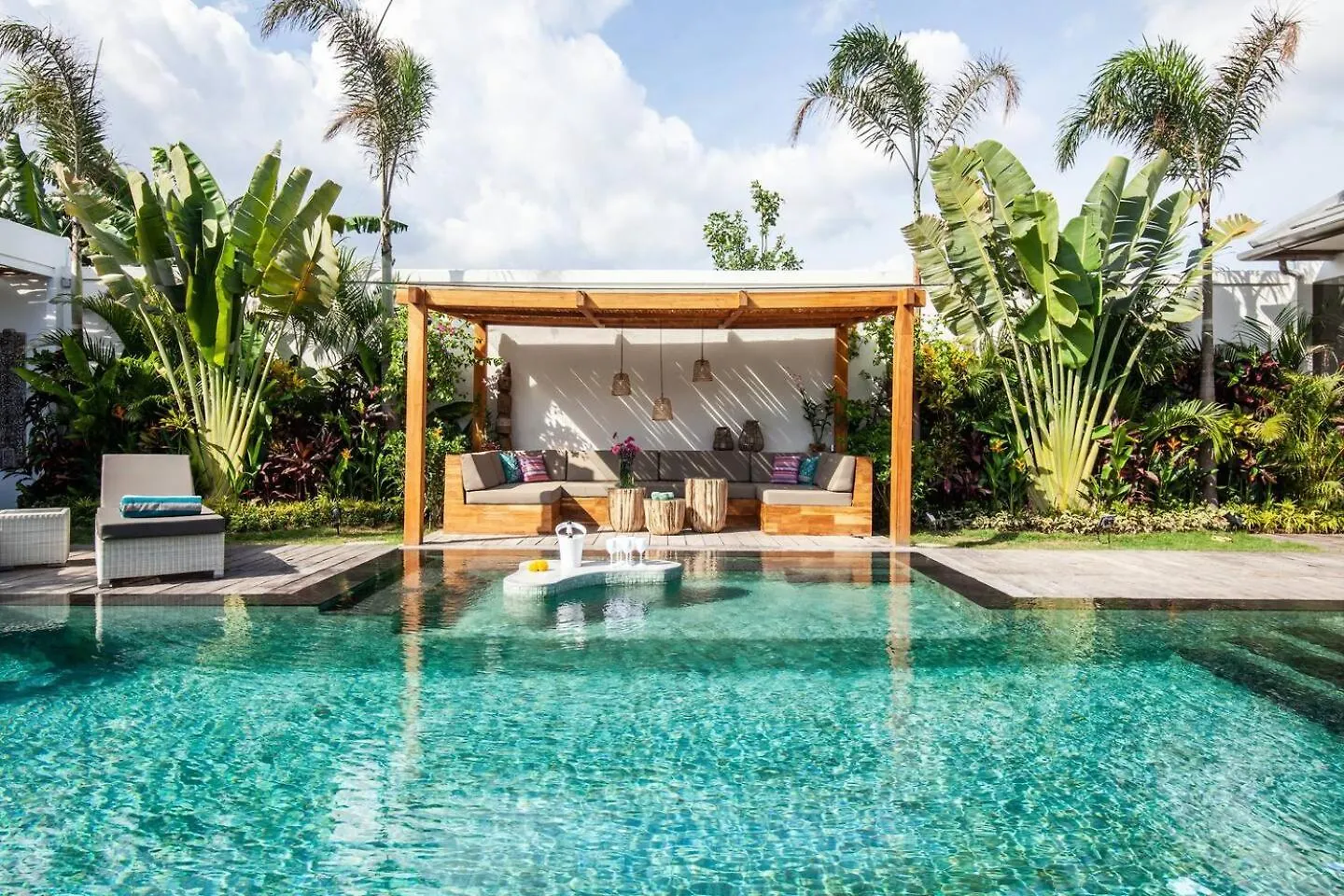 Seminyak 5 Bd Villa Avec Chill-Out Extrieur