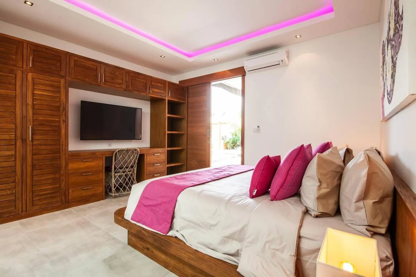 Seminyak 5 Bd Villa Avec Chill-Out Extrieur